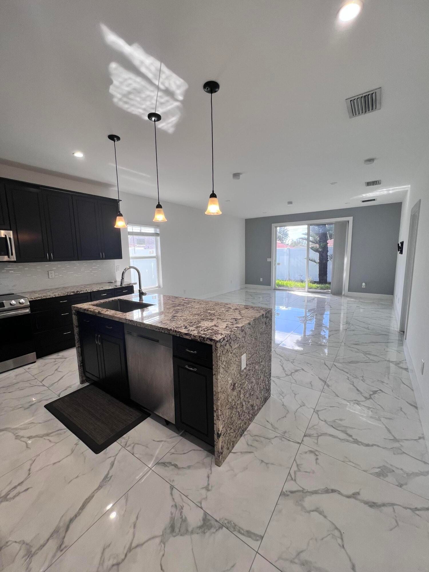 2616 Florida Street — photo 7