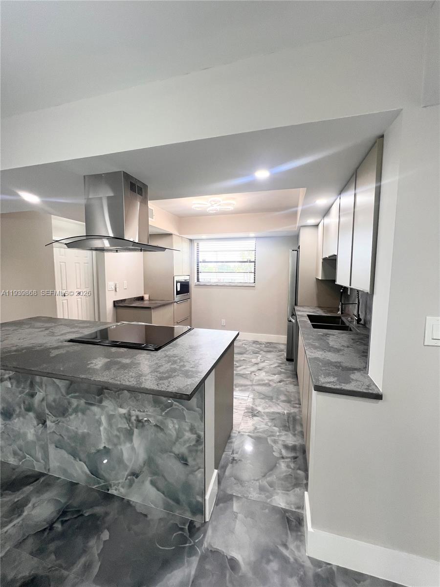 4930 E Sabal Palm Boulevard 206 — photo 4