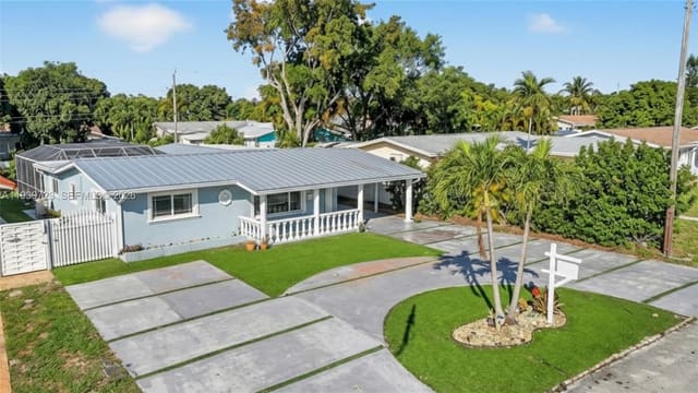 2410 Gulfstream Drive, sold in Miramar Sec 8, Miramar, FL