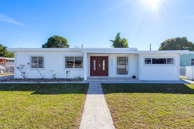3274 NW 100th Street, Miami, FL 33147