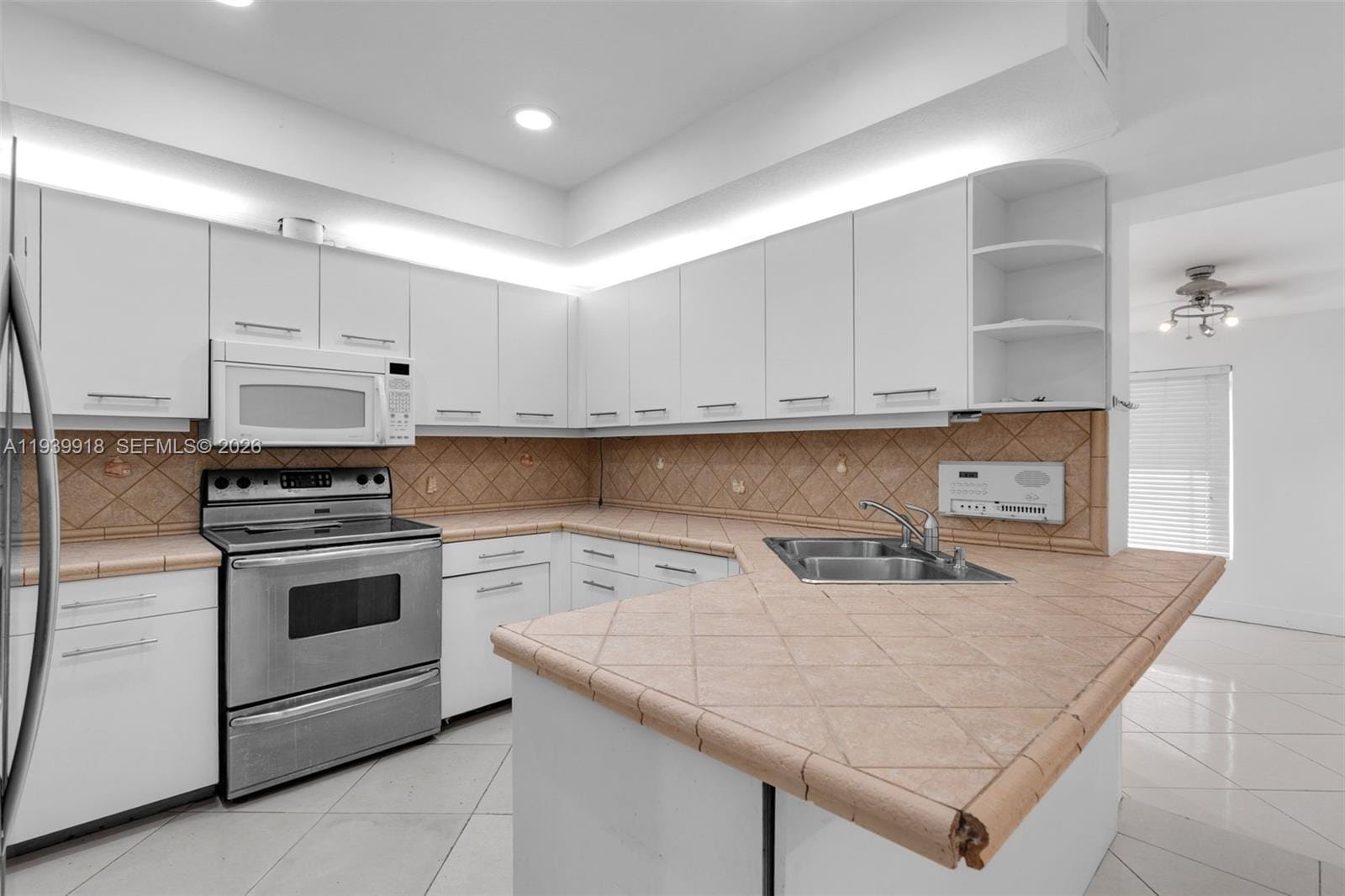 3274 NW 100th Street, Miami, FL 33147 photo 14