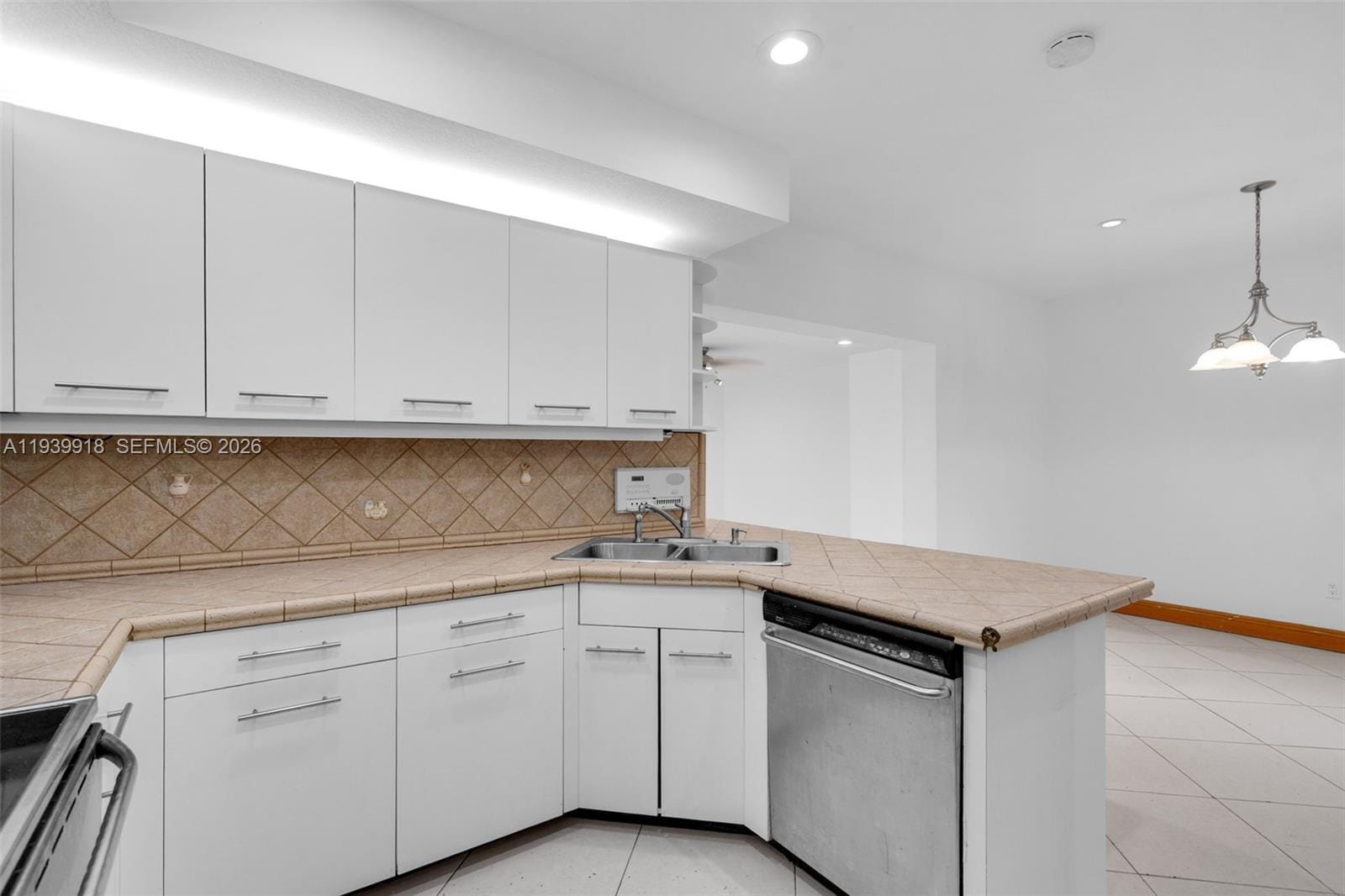 3274 NW 100th Street, Miami, FL 33147 photo 15