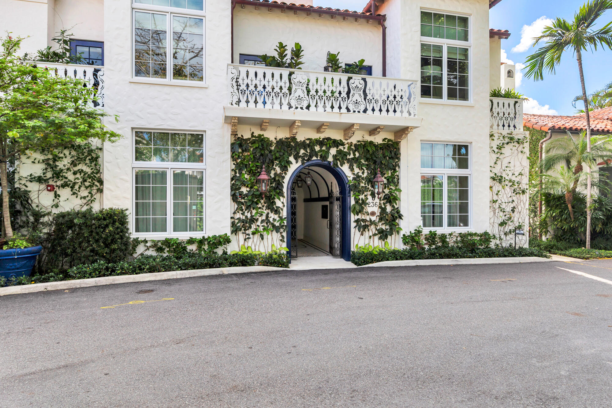 236 Phipps Plaza 201, Palm Beach, FL 33480, Palm Beach