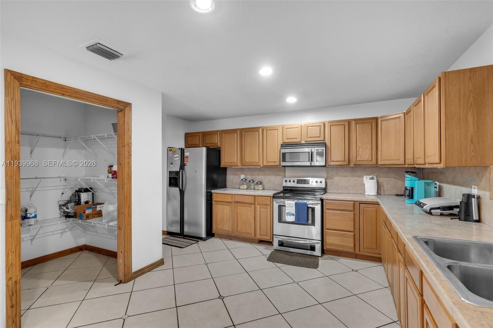 4501 SW 26th Street, West Park, FL 33023 photo 15