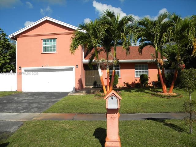 7527 SW 7th Court, North Lauderdale, FL 33068
