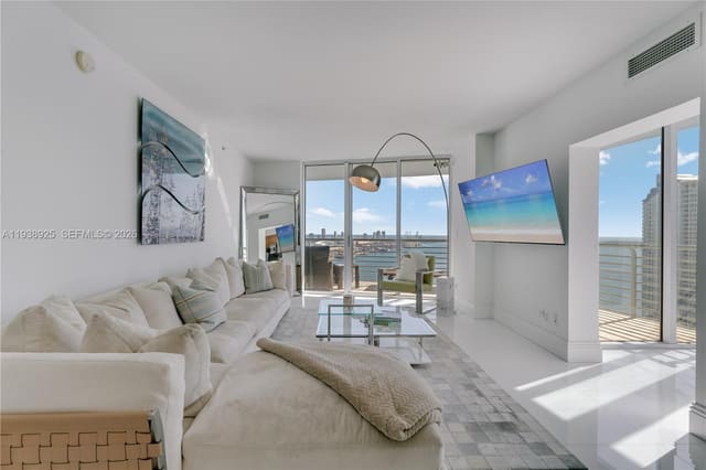 325 S Biscayne Boulevard 3723, sold in One Miami West Condo, Miami, FL