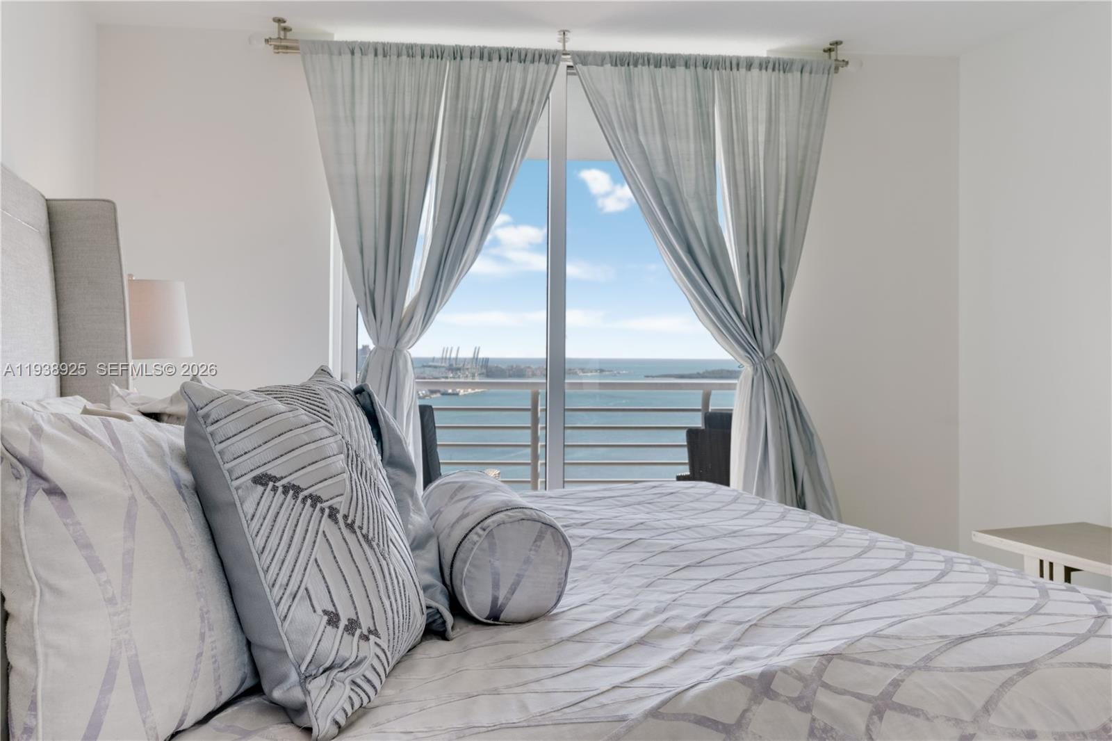 325 S Biscayne Boulevard 3723, Miami, FL 33131 photo 12