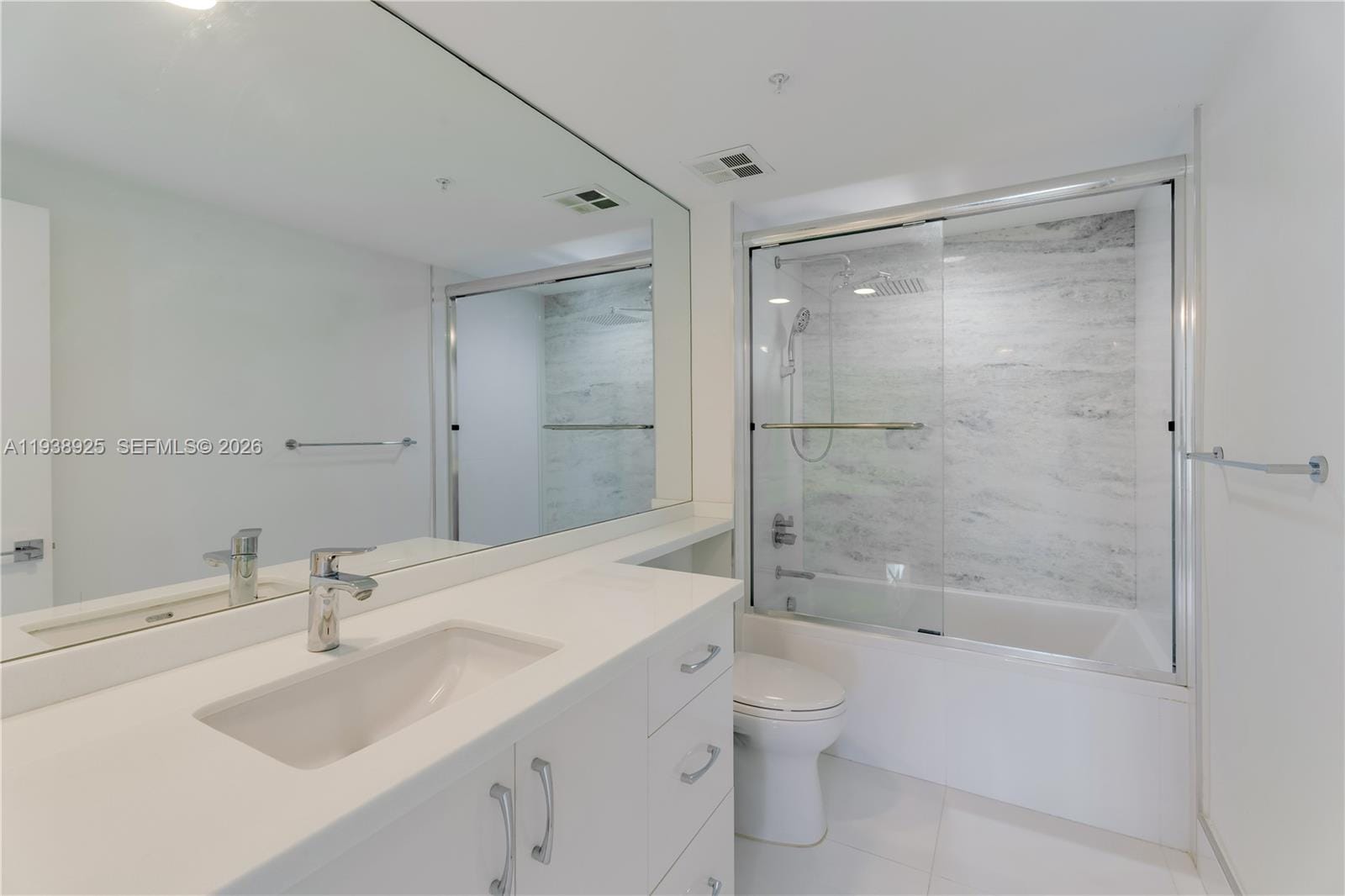 325 S Biscayne Boulevard 3723, Miami, FL 33131 photo 13