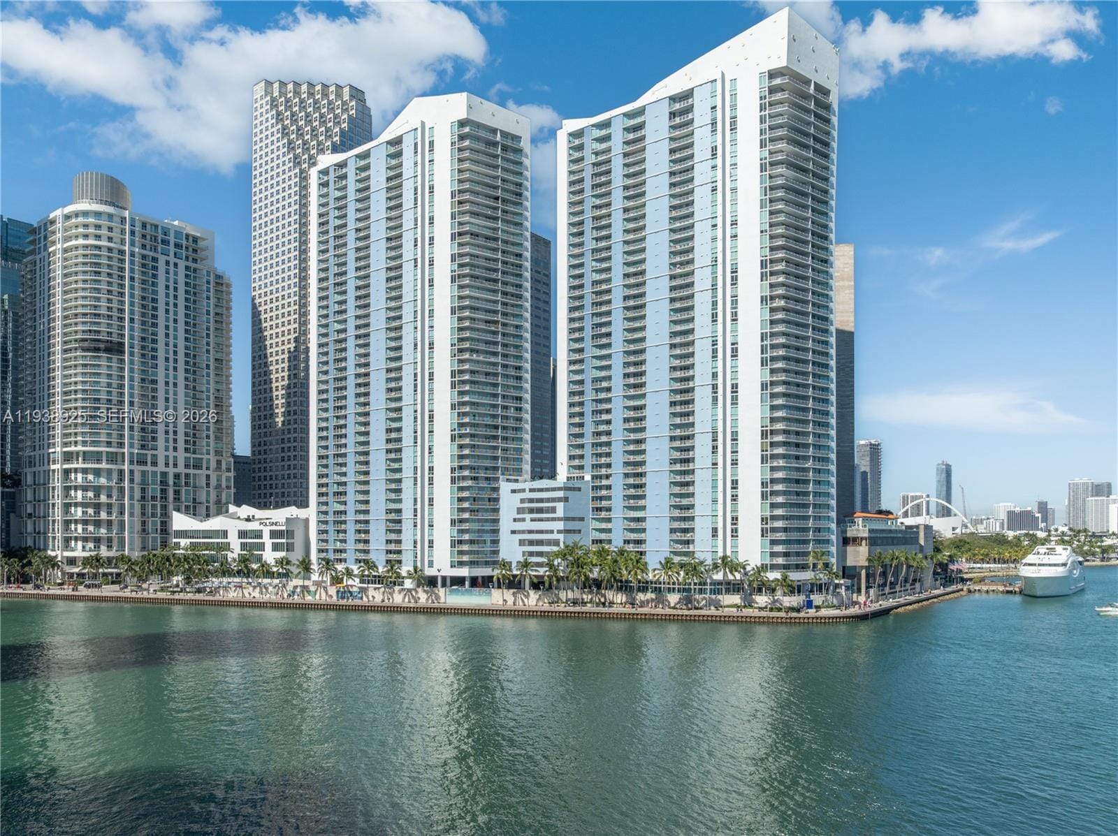 325 S Biscayne Boulevard 3723, Miami, FL 33131 photo 24