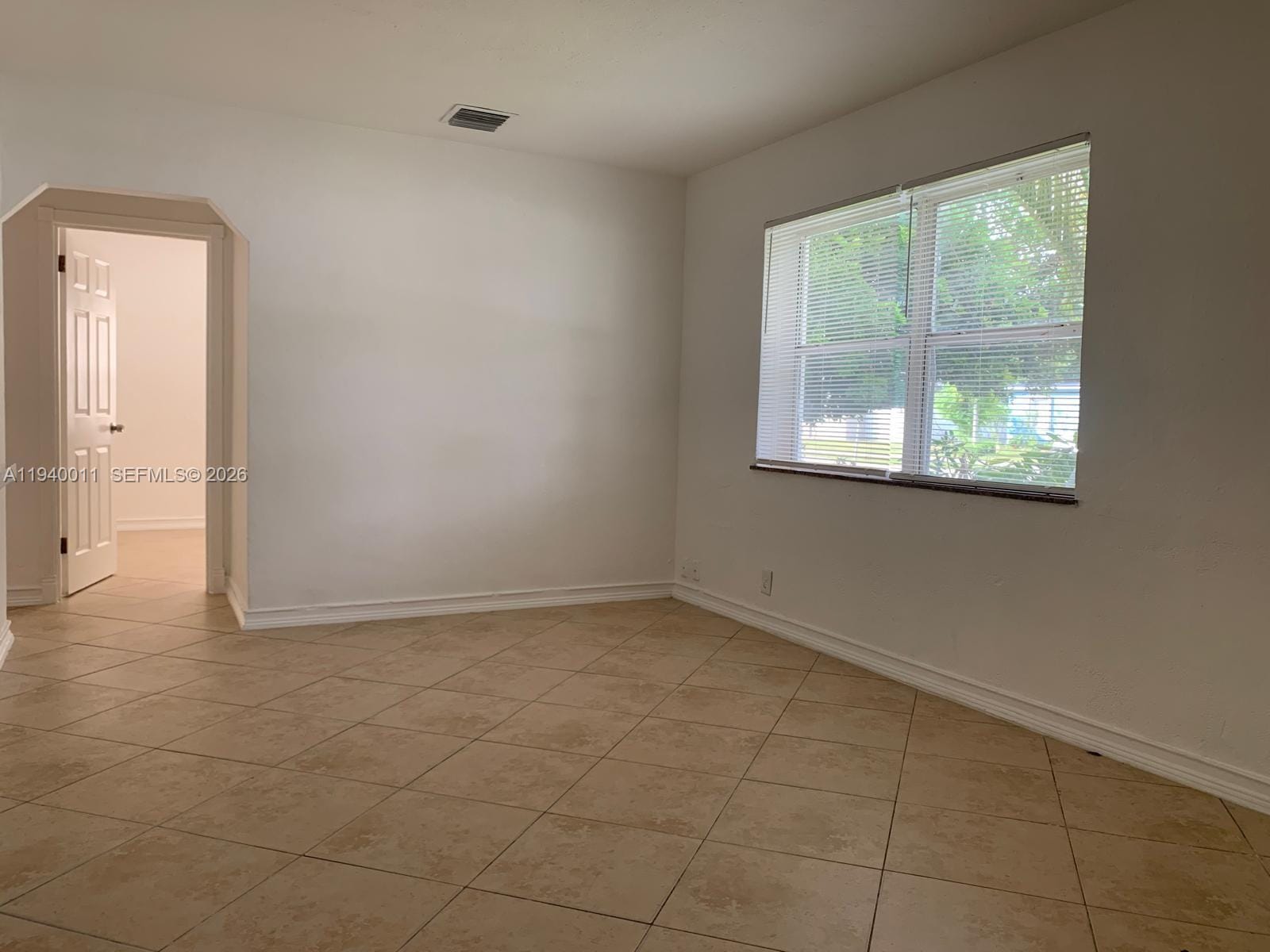 17 Edmund Road, West Park, FL 33023 photo 5