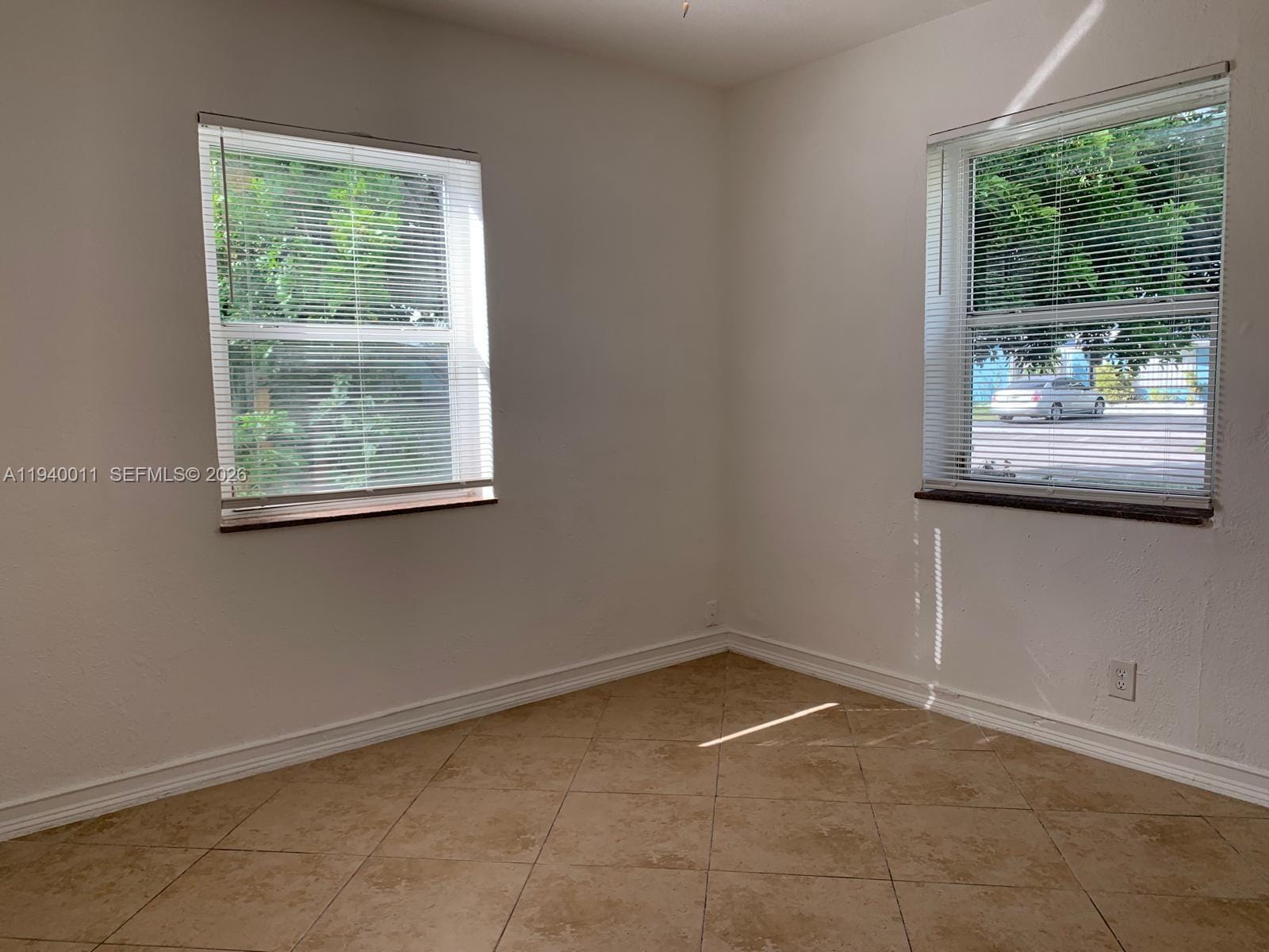 17 Edmund Road, West Park, FL 33023 photo 6