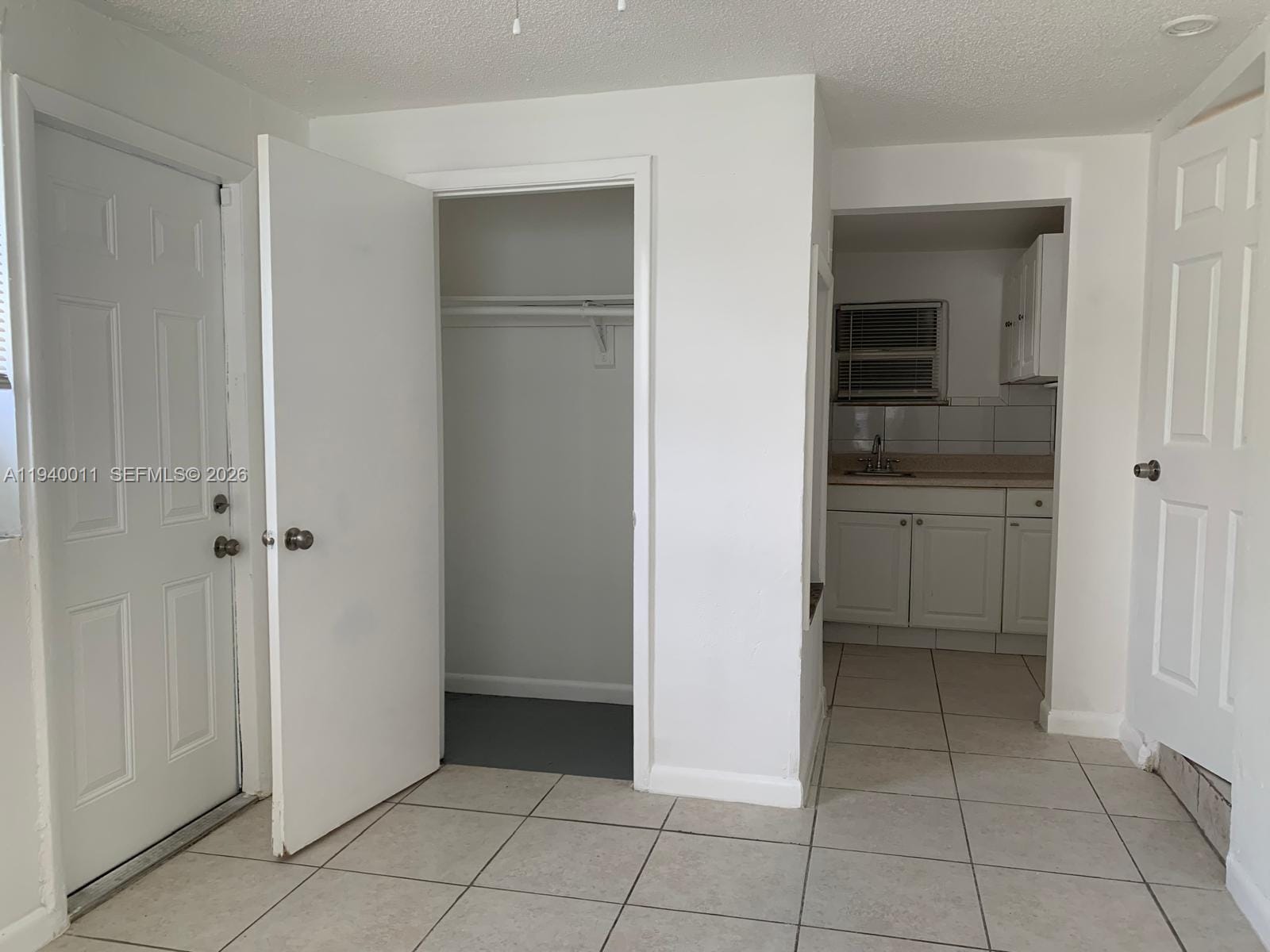 17 Edmund Road, West Park, FL 33023 photo 10