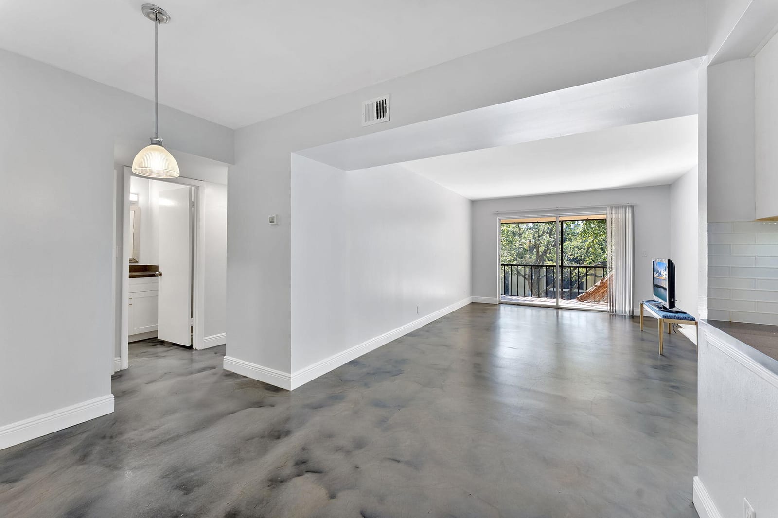 470 NW 20th Street 3070 — photo 4