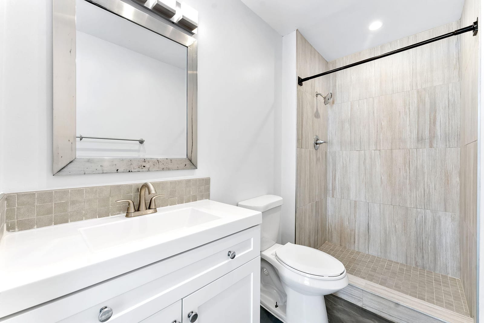 470 NW 20th Street 3070 — photo 8