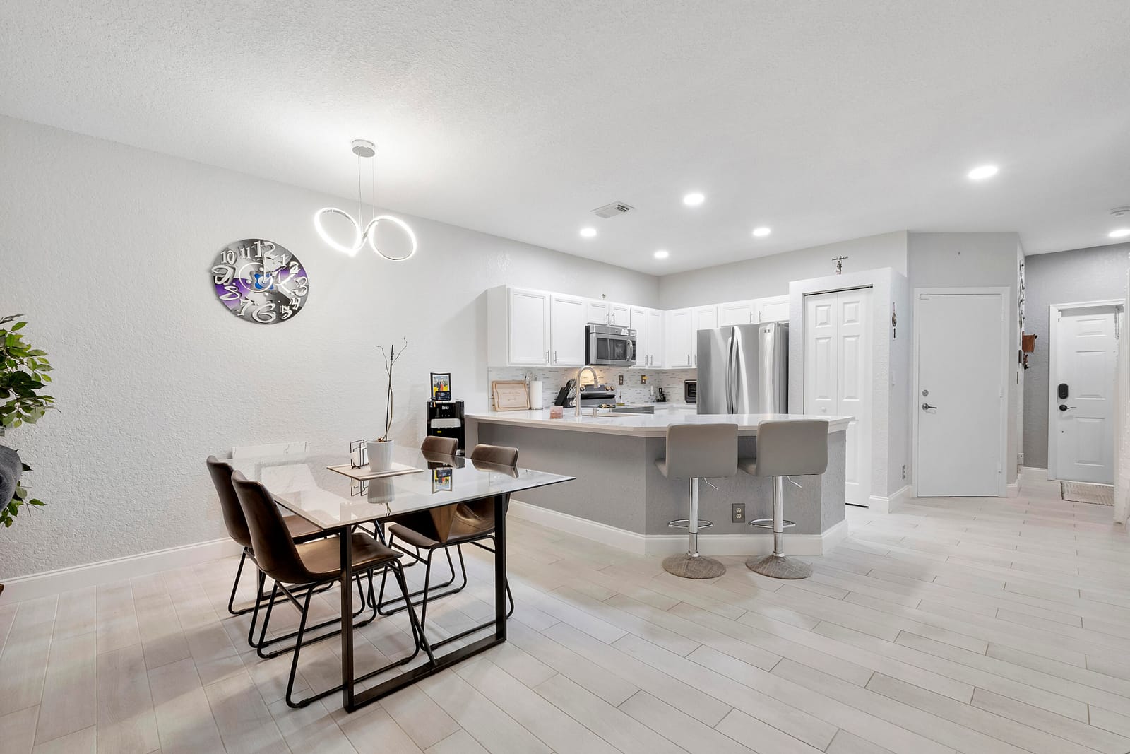 1515 Buckingham Avenue 1515 — photo 12