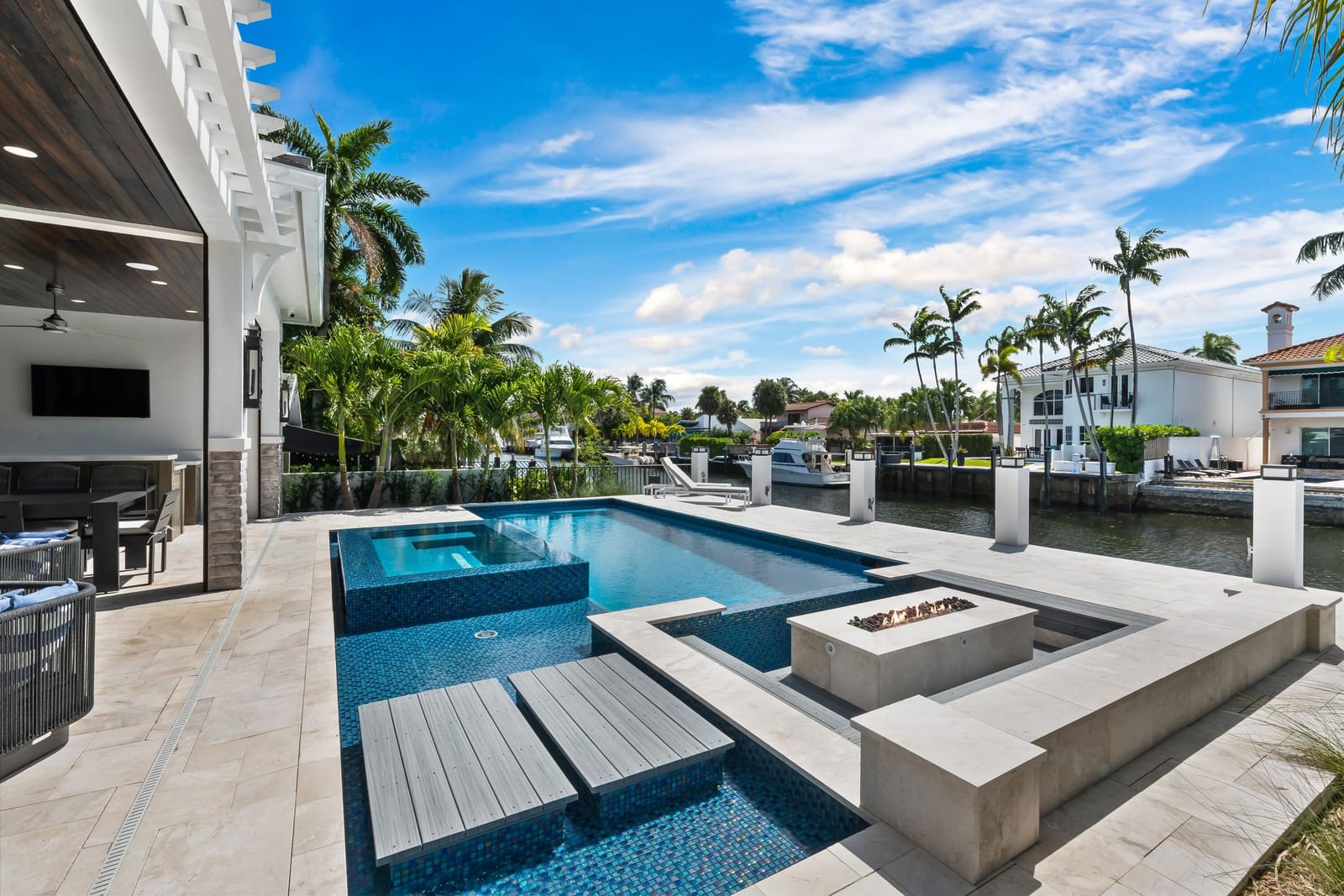 319 Coconut Isle Drive 2 — photo 3