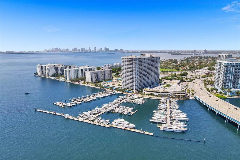 7601 E Treasure Drive 1524, North Bay Village, FL 33141, North Bay Village