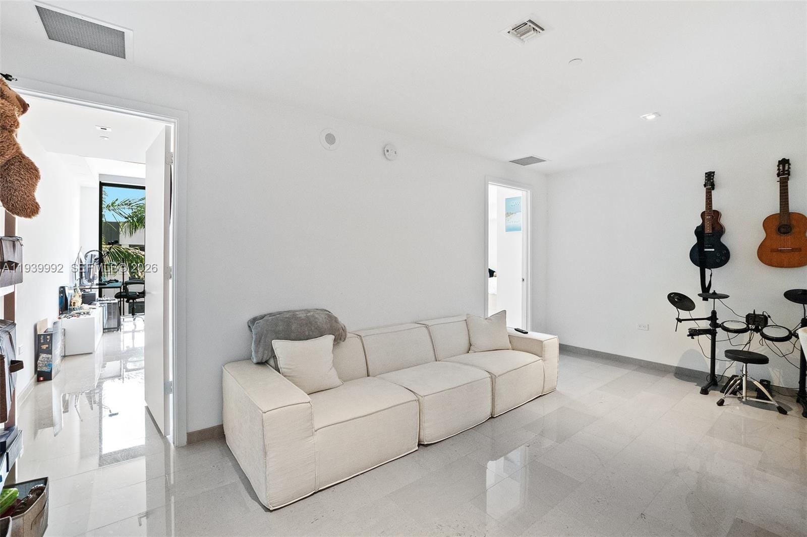 68 SE 6th Street 805, Miami, FL 33131 photo 14