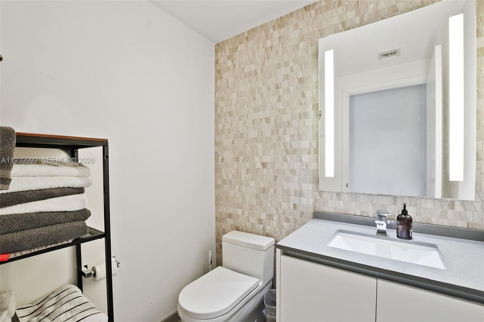 68 SE 6th Street 805, Miami, FL 33131 photo 17