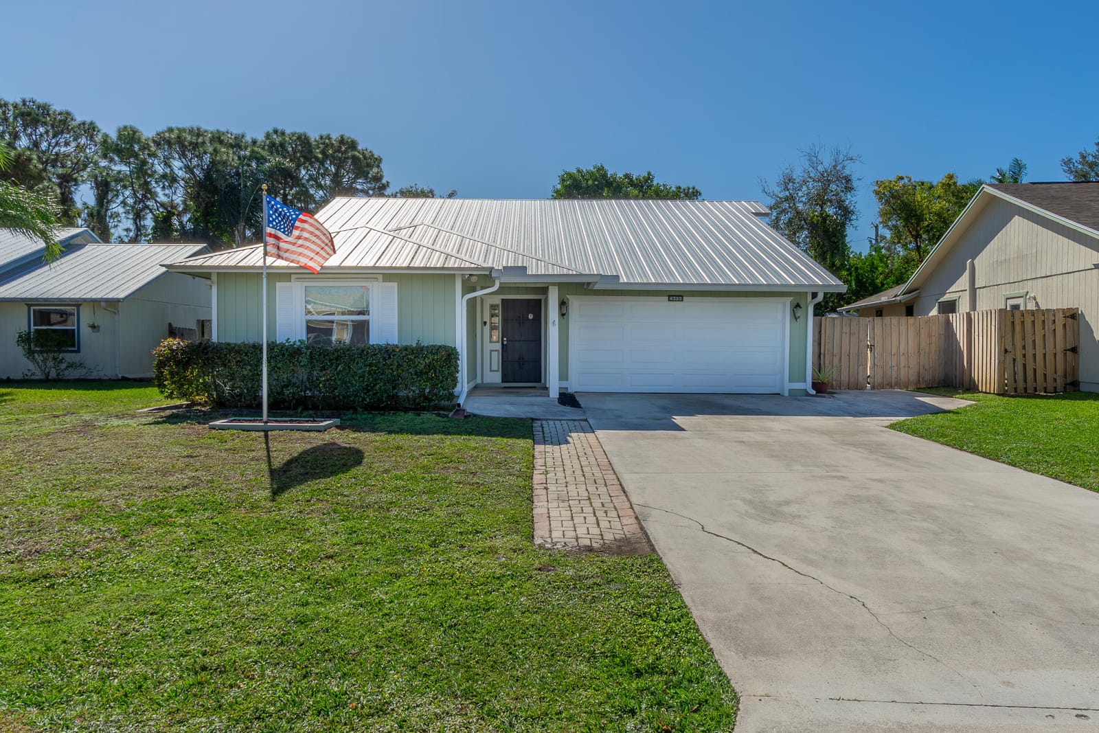 4222 SE Satinleaf Place — photo 3