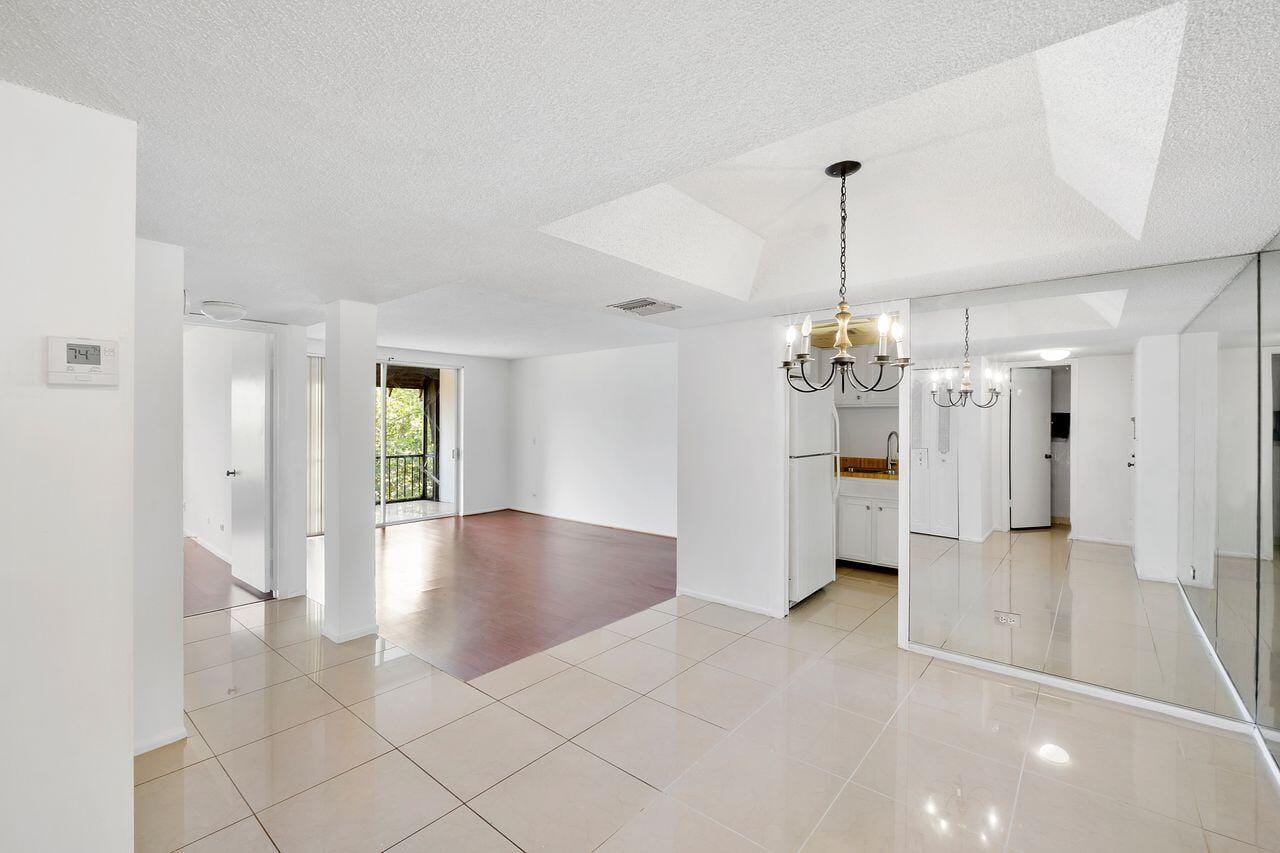 3720 Inverrary Drive 3-D — photo 2