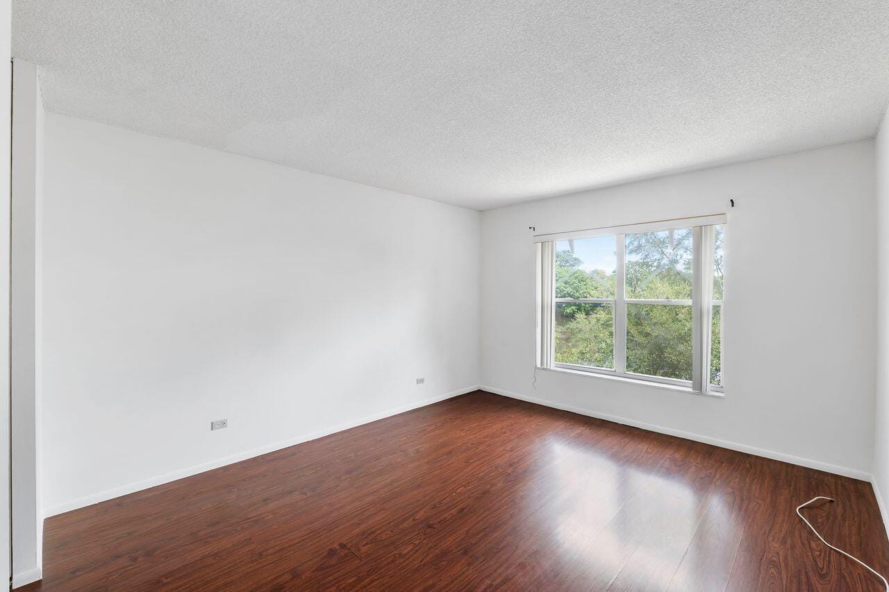 3720 Inverrary Drive 3-D — photo 12