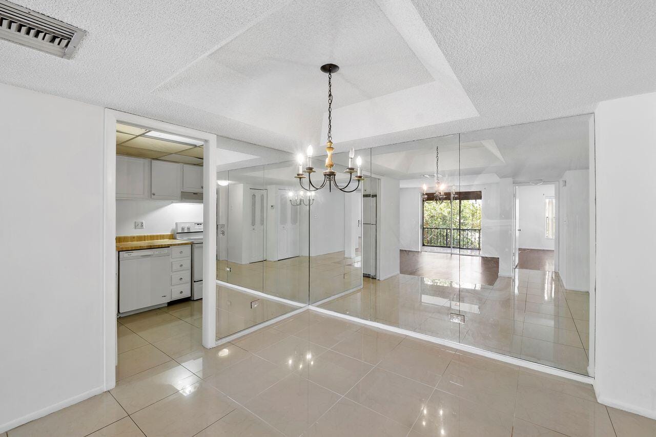 3720 Inverrary Drive 3-D — photo 4