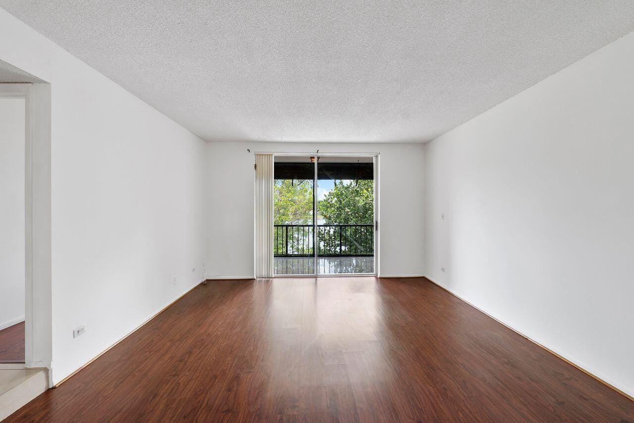 3720 Inverrary Drive 3-D — photo 9