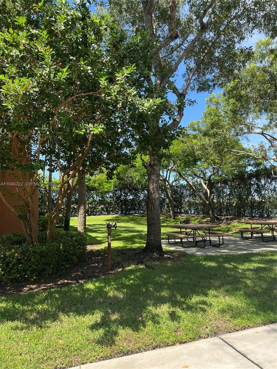 9857 Baywinds Drive 9111, West Palm Beach, FL 33411 photo 16