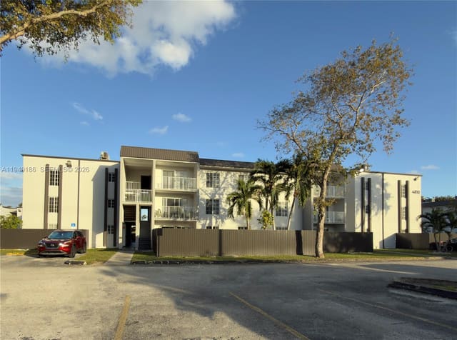 4810 NW 79th Avenue 206, Doral, FL 33166