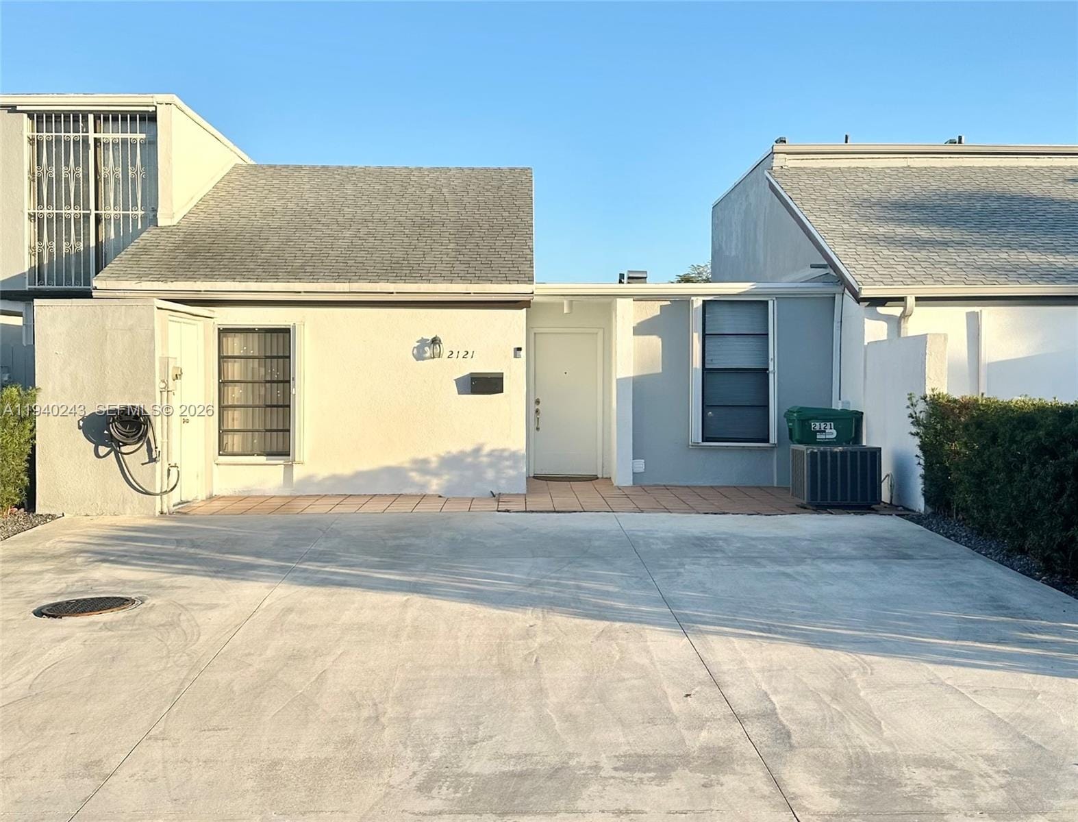 2 bedroom home for sale at 2121 122nd, Miami, FL 33175 — $439,000
