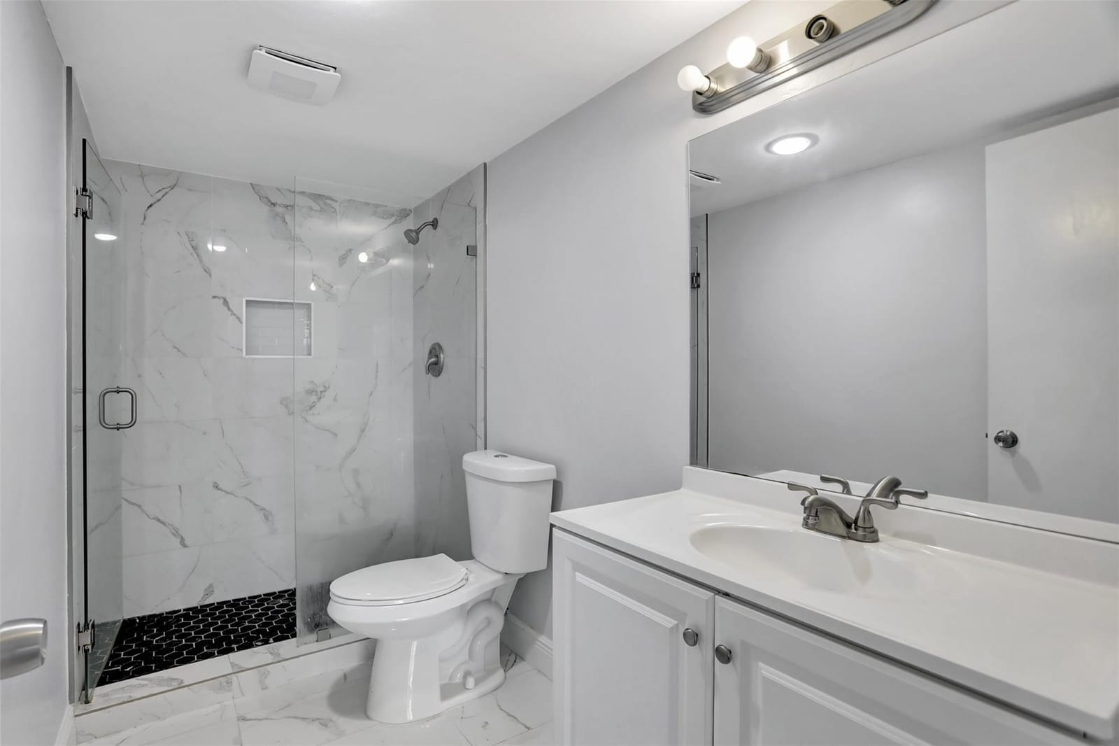 4156 Inverrary Drive 111 — photo 12