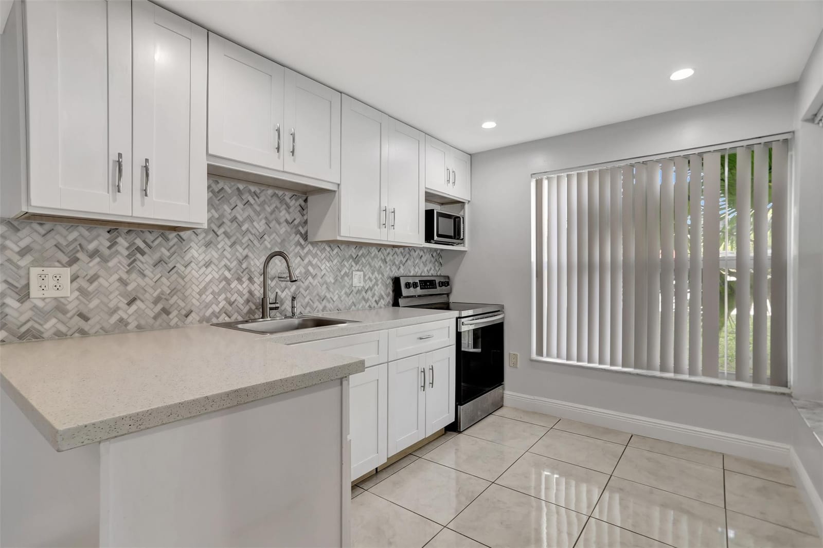 4156 Inverrary Drive 111, Lauderhill, FL 33319 photo 22