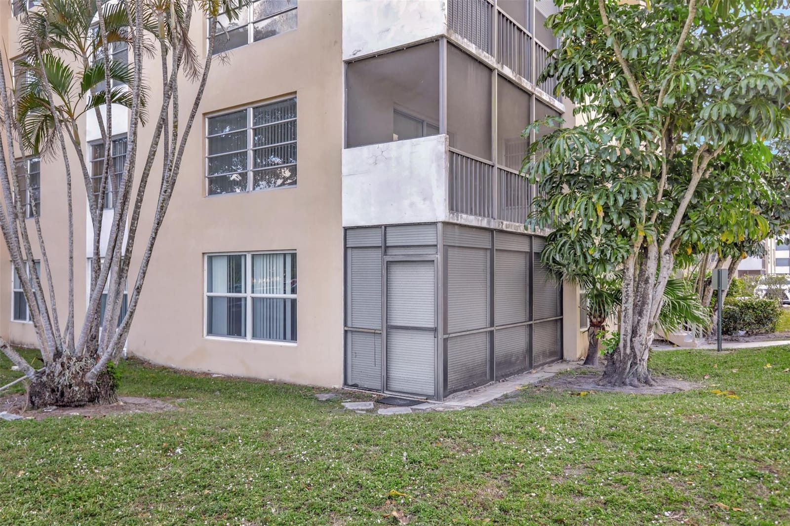 4156 Inverrary Drive 111, Lauderhill, FL 33319 photo 29
