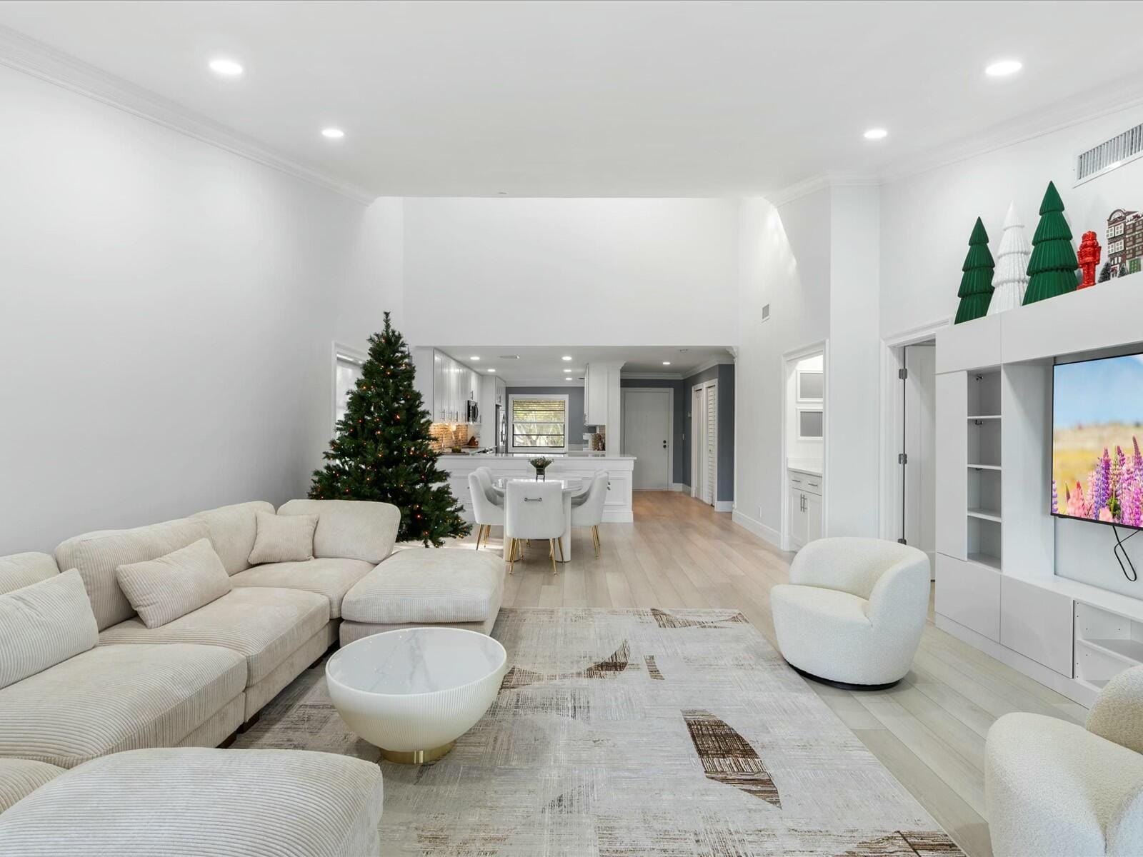 36 Eastgate Drive H — photo 10