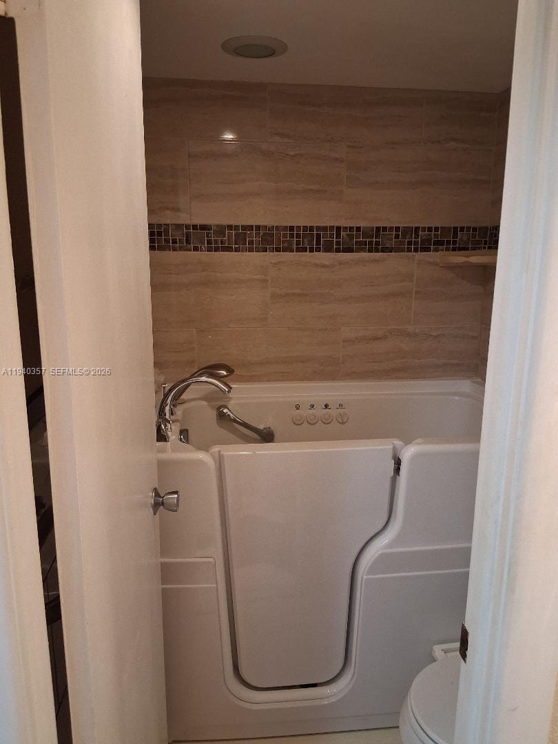 1400 Saint Charles Place 524, Pembroke Pines, FL 33026 photo 23