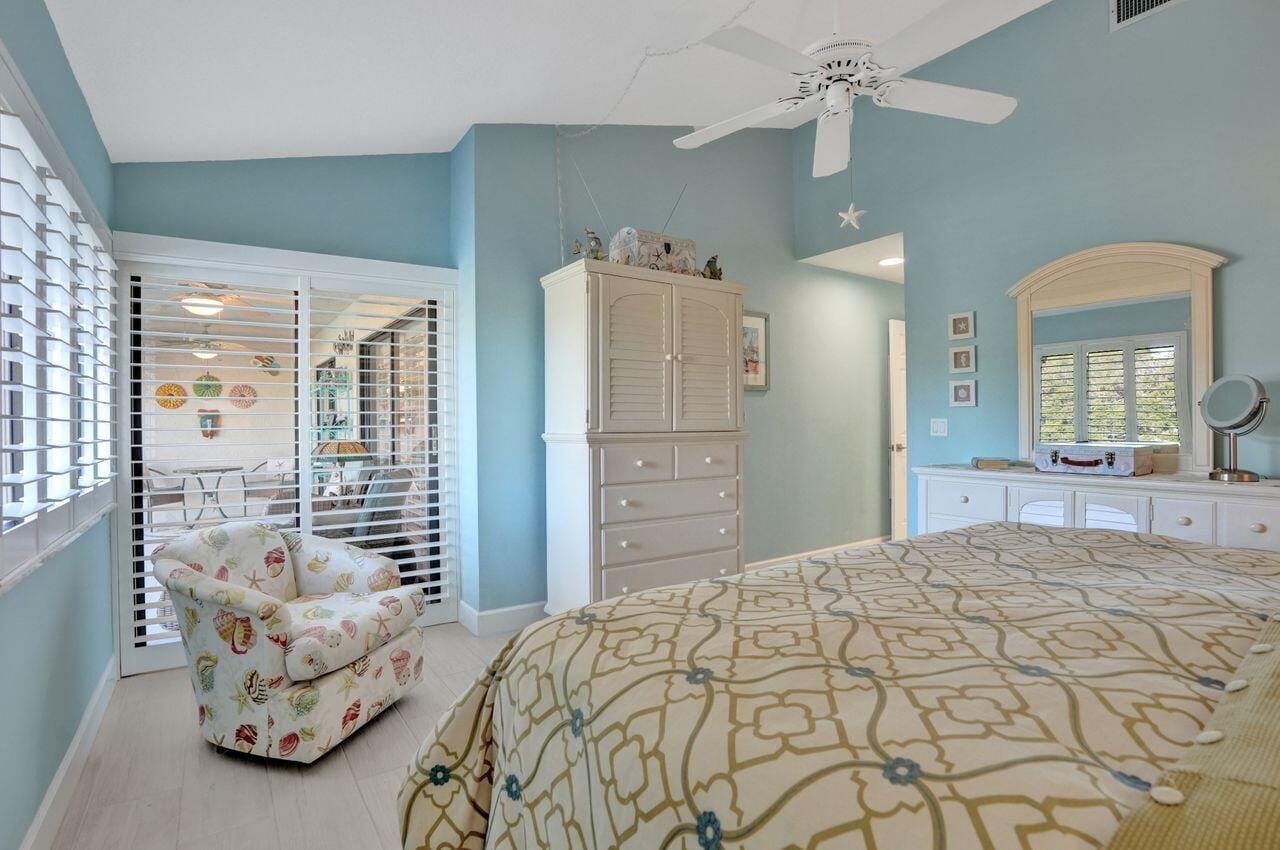4 Lexington Lane E G, Palm Beach Gardens, FL 33418 photo 17
