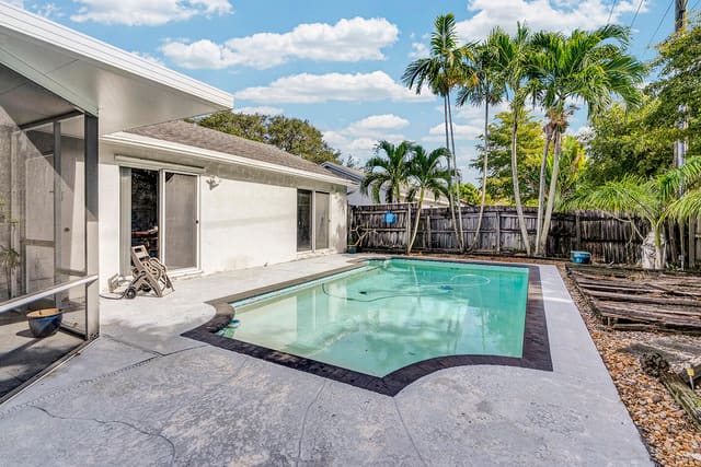 4846 NW 14th Street, sold in Lyons West, Coconut Creek, FL