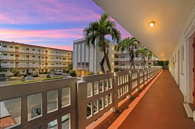 4000 NW 44th Avenue 203, sold in Sapphire Condo, Lauderdale Lakes, FL