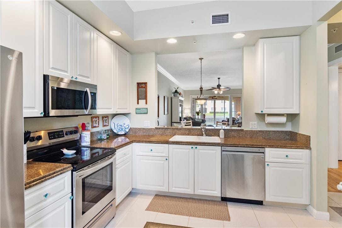 19 Harbour Isle Drive 106, Hutchinson Island, FL 34949 photo 5