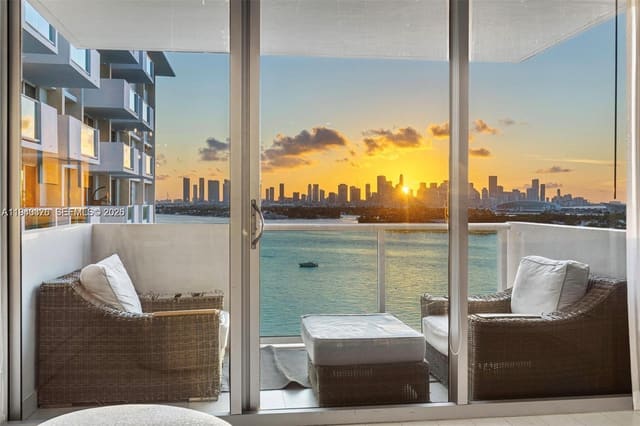 1000 West Avenue 520, Miami Beach, FL 33139