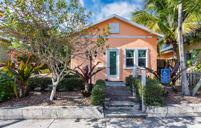 317 N D Street E, Lake Worth Beach, FL 33460, Lake Worth Beach