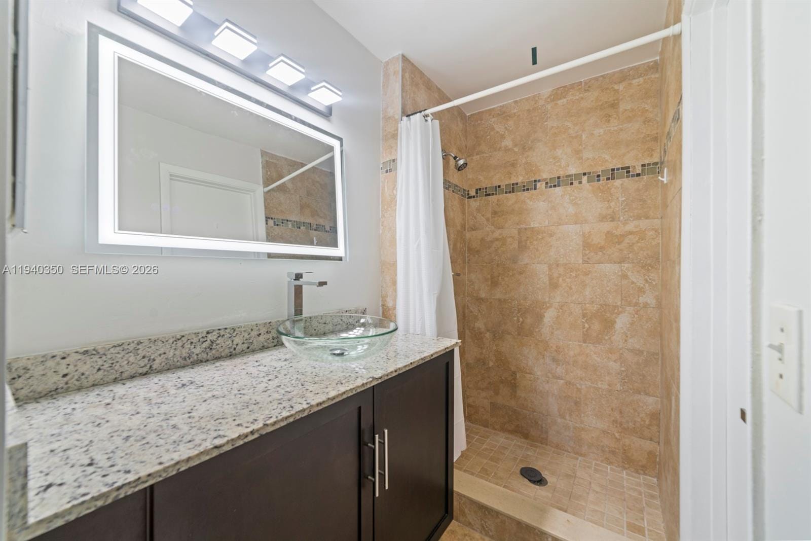 880 NE 207th Terrace 202-10, Miami, FL 33179 photo 14