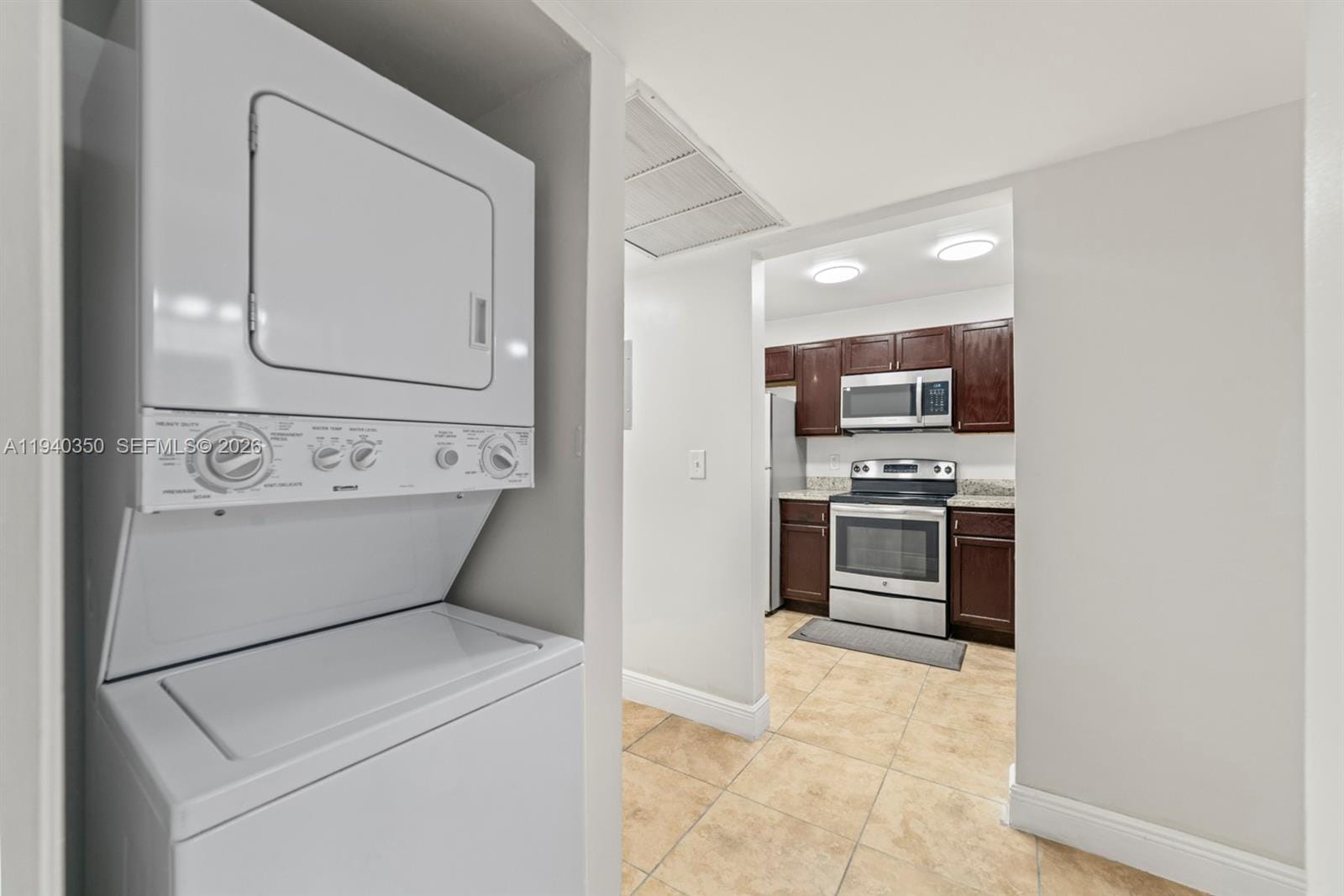 880 NE 207th Terrace 202-10, Miami, FL 33179 photo 5