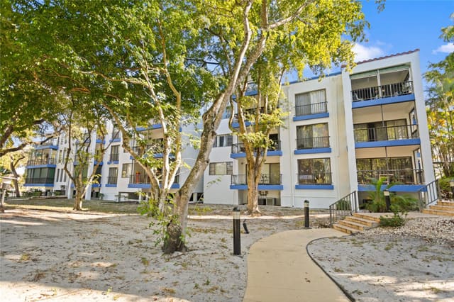 6060 S Falls Circle Drive 218, sold in Falls Of Inverrary, Lauderhill, FL