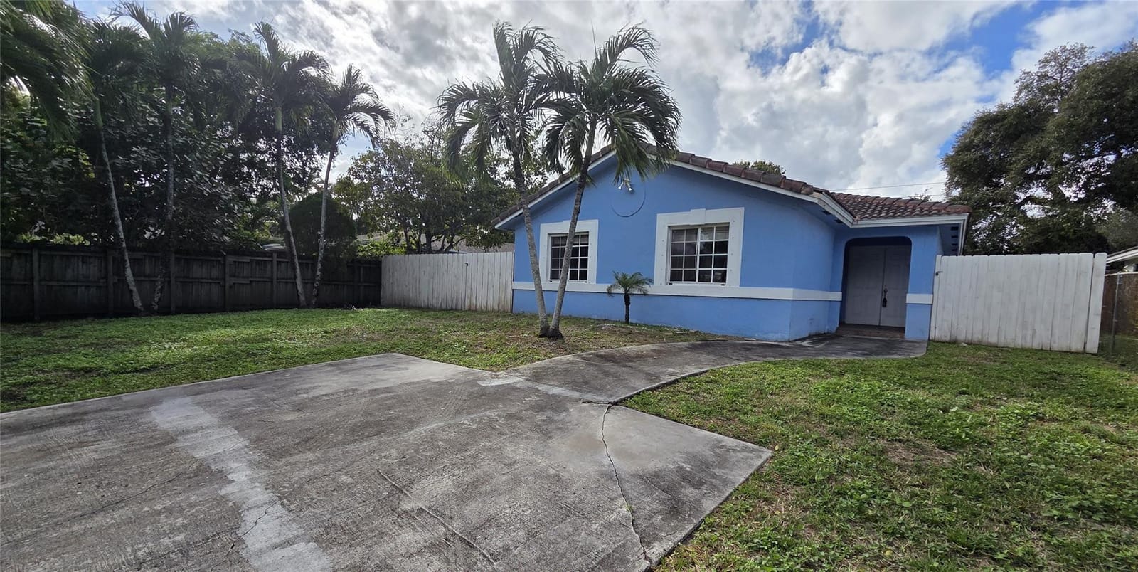 1649 SW 28th Terrace — photo 4