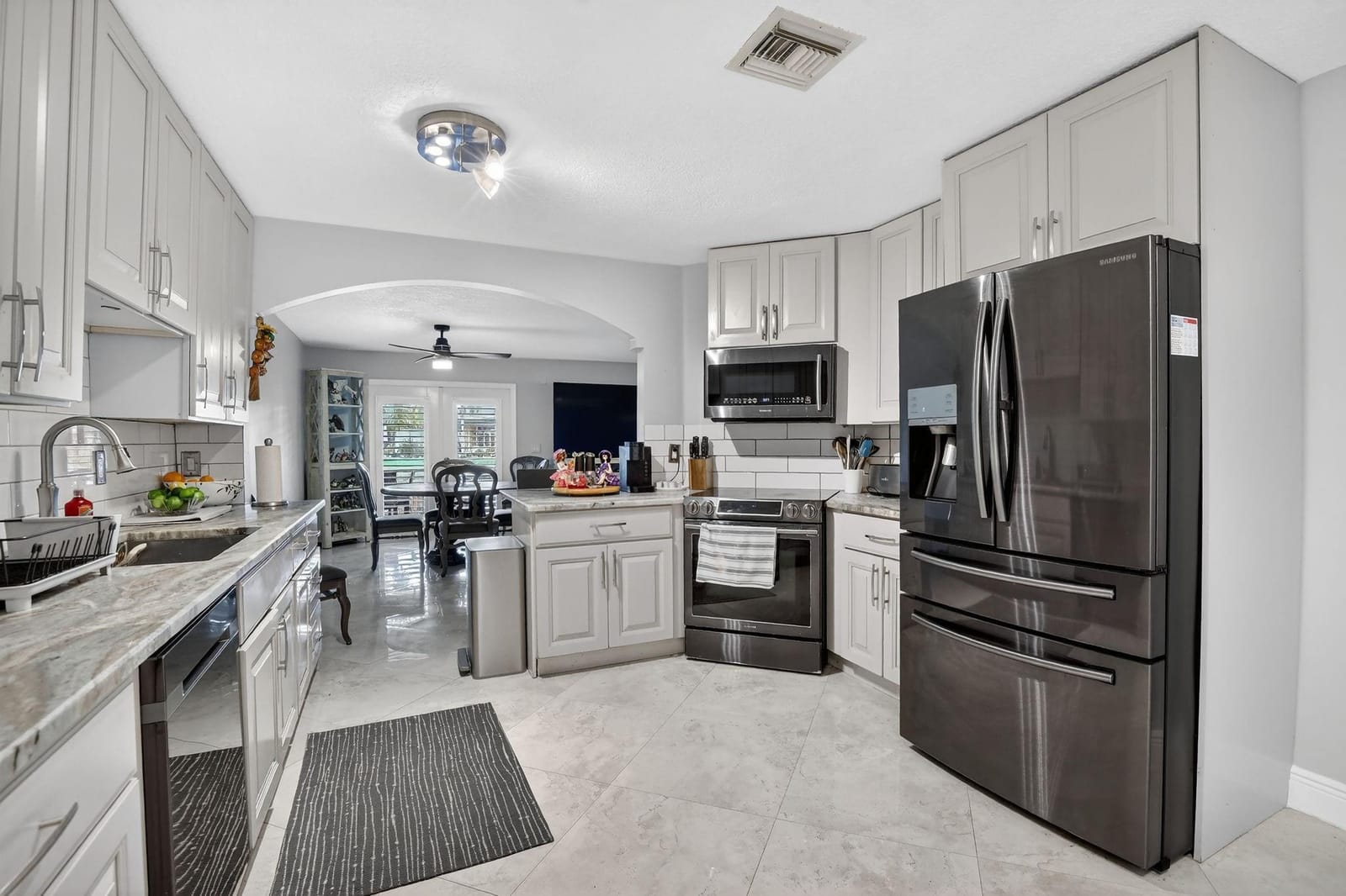 9861 Fairway Cove Lane — photo 10