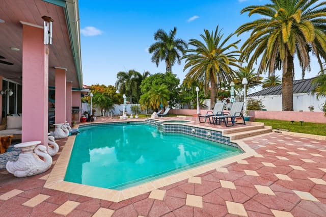 1685 SW 17th Street, sold in Hillsboro Park, Boca Raton, FL