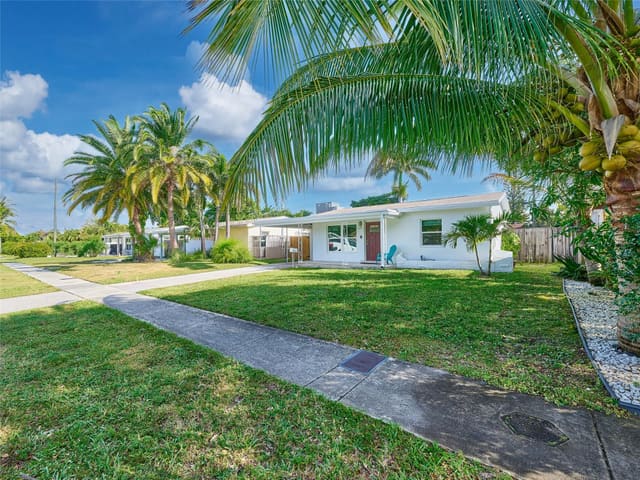 5208 NE 2nd Avenue, Oakland Park, FL 33334
