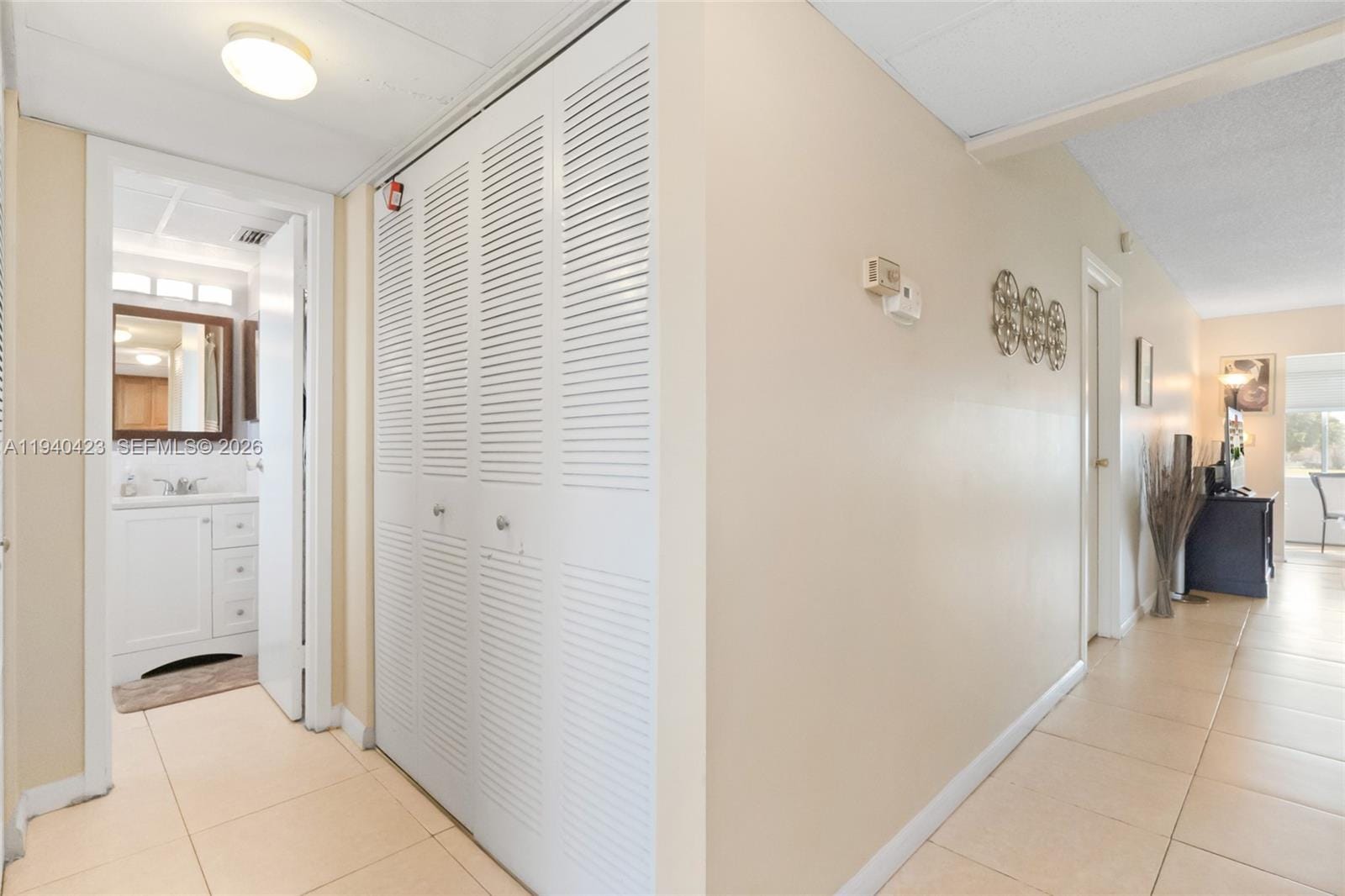 1020 Country Club Drive 206 — photo 5